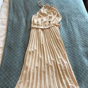 Halter dress in ivory